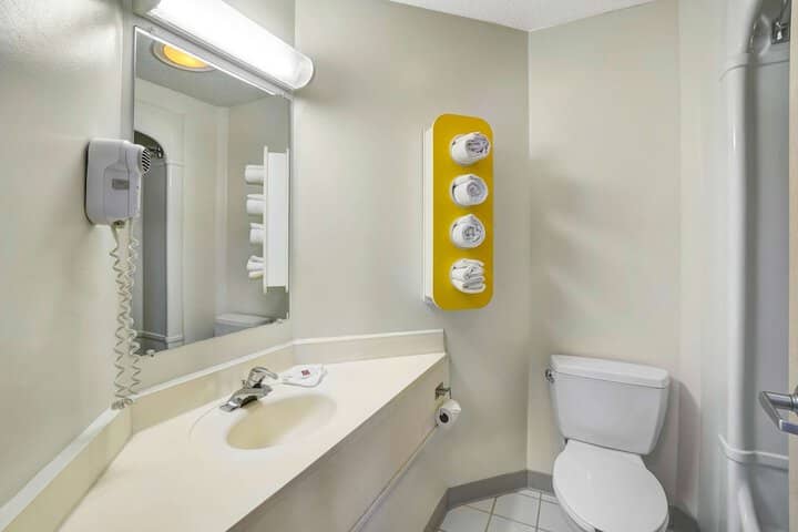 Bathroom amenities